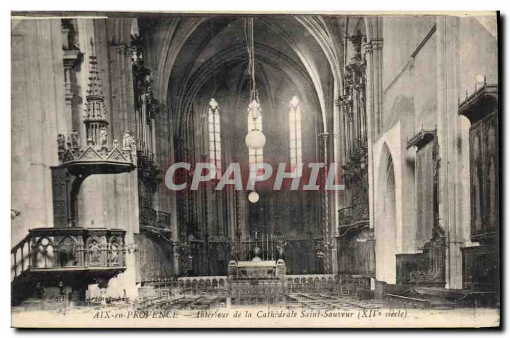 Aix-en-Provence — Innenansicht der Kathedrale Saint-Sauveur (12. Jahrhundert). - Vorderseite