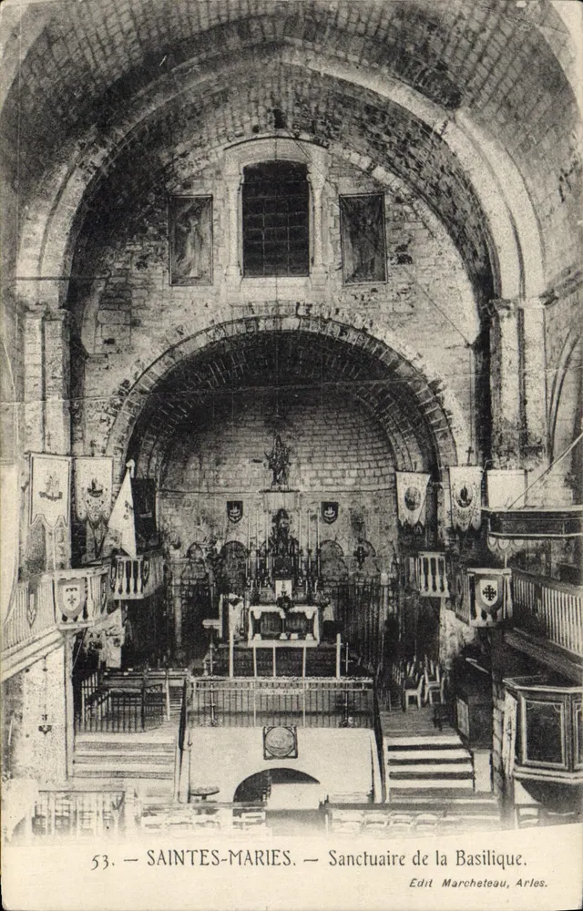 Saintes-Maries — Santuario de la Basílica — Edit Marcheteau, Arles - Anverso