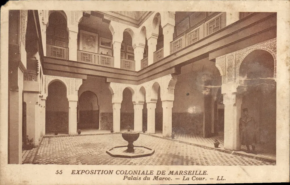 Palácio do Marrocos — A Cour — Exposição Colonial de Marselha — LL. — n°55 - Frente