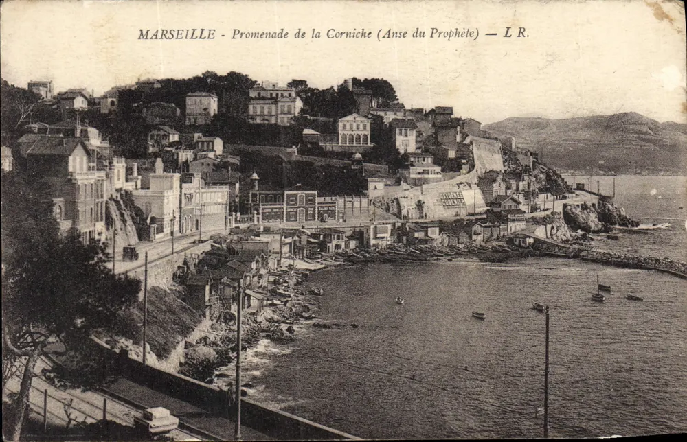 Marselha - Promenade da Corniche (Anse do Profeta) — L.R. - Frente