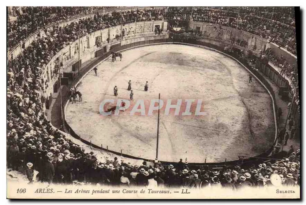 Arles — Ansicht der Arenen während eines Stierkampfs — SELECTA n°106 - Vorderseite