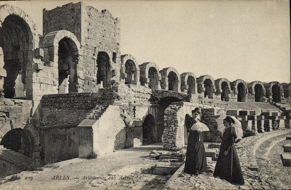 Arles — Arlésiennes przy łukach — Fot. 209 - Awers