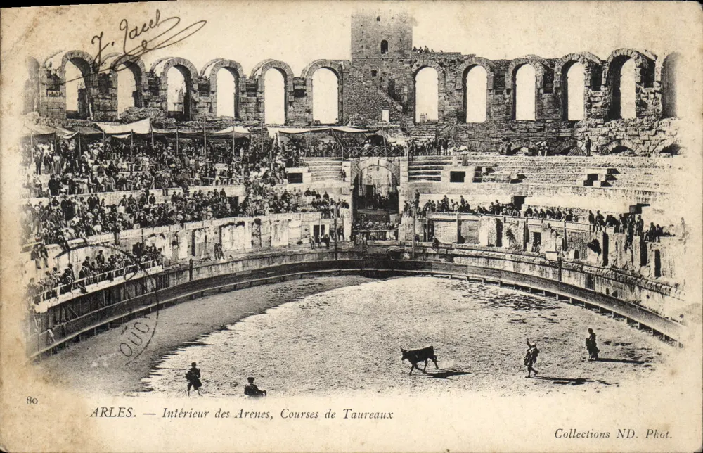 Arles — Interno delle Arene, Corse di Tori — Collezioni ND. Fot. - Recto