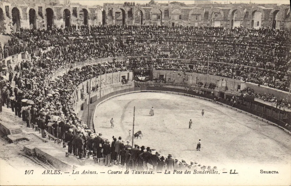 Arles — Die Arenen — Stierkampf — Das Aufstellen der Banderillas — LL. — Selecta - Vorderseite