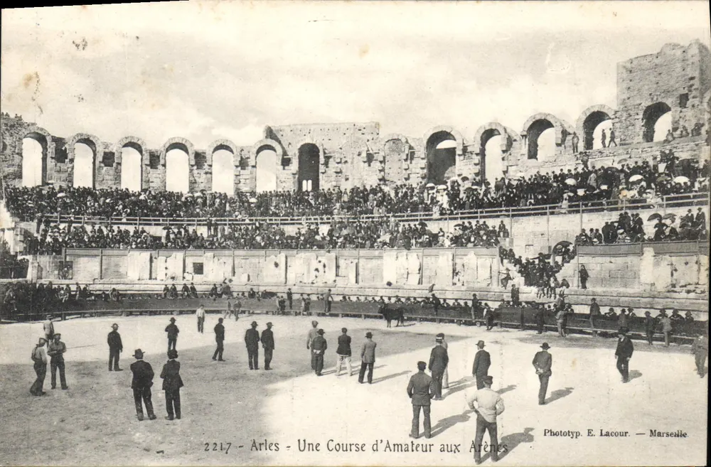 Arles - Ein Amateurrennen in den Arenen — Phototyp. E. Lacour — Marseille - Vorderseite