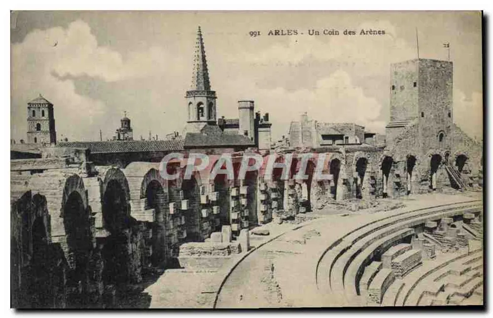 Arles - Um Canto das Arênes — editor: Anciennière de Phototypie Guéride, Marselha, n° 991 - Frente