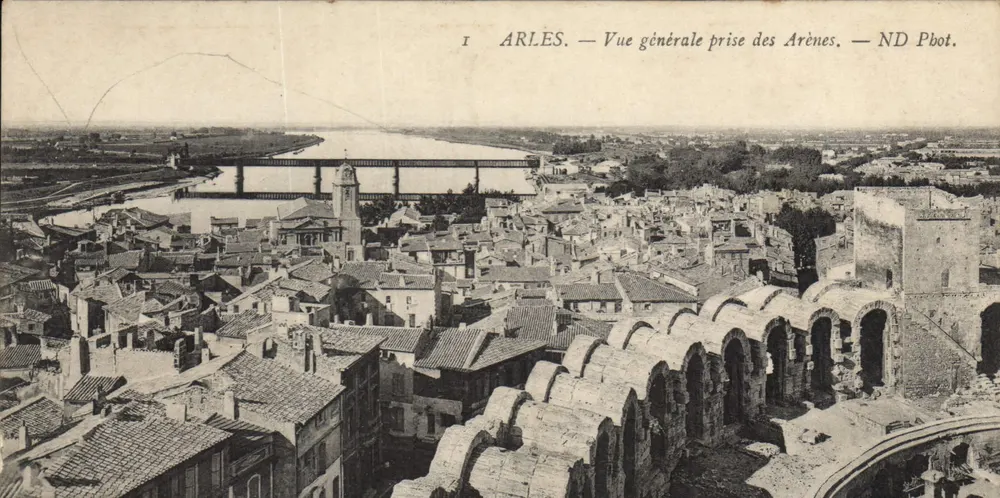 Arles — Allgemeiner Blick vom Arenas aus — ND Pbot. - Vorderseite