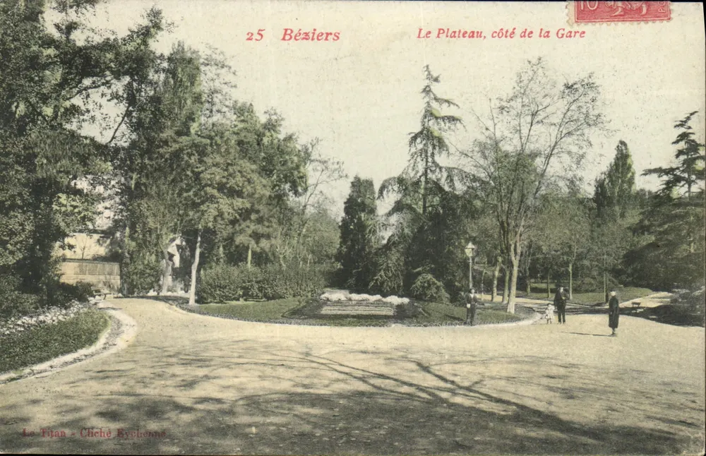 Béziers — Der Plateau, Seite der Station — Le Titan - Chiché Rhône - Vorderseite