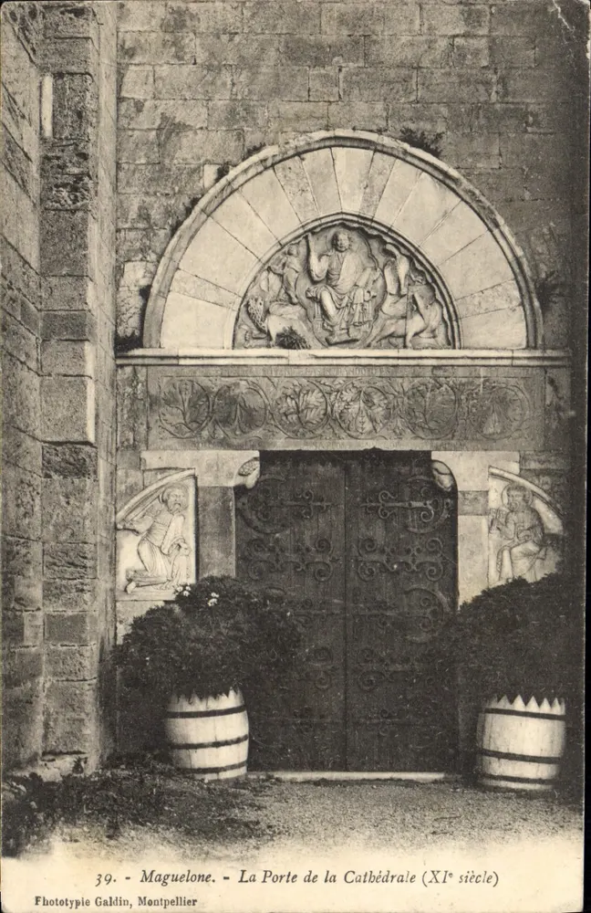Maguelone - Das Tor der Kathedrale (11. Jahrhundert) — Phototype Galdin, Montpellier, n°39 - Vorderseite