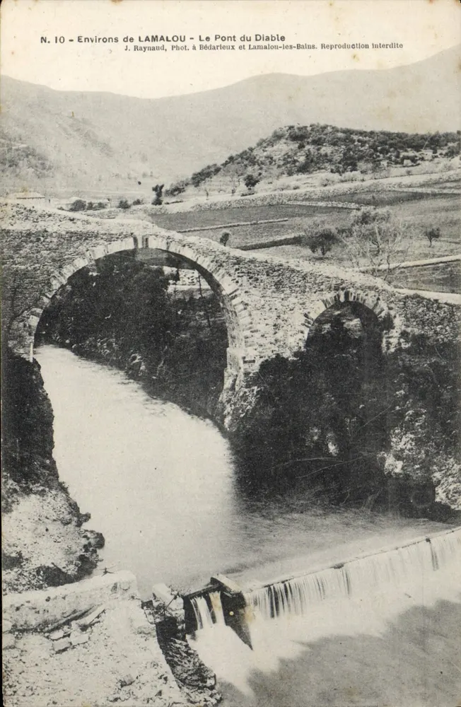 Arredores de LAMALOU — O Ponte do Diabo — J. Raynand, Fot. em Bédarieux e Lamalou-les-Bains - Frente