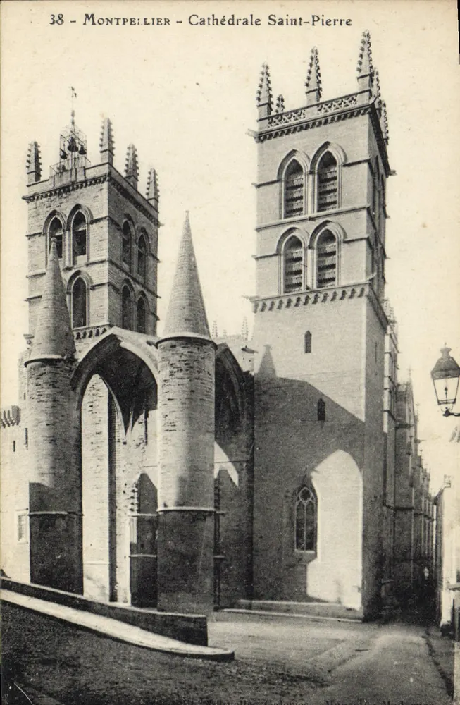 Montpellier - Catedral de São Pedro — vista da fachada e torres — editor Madec, n°38 - Frente