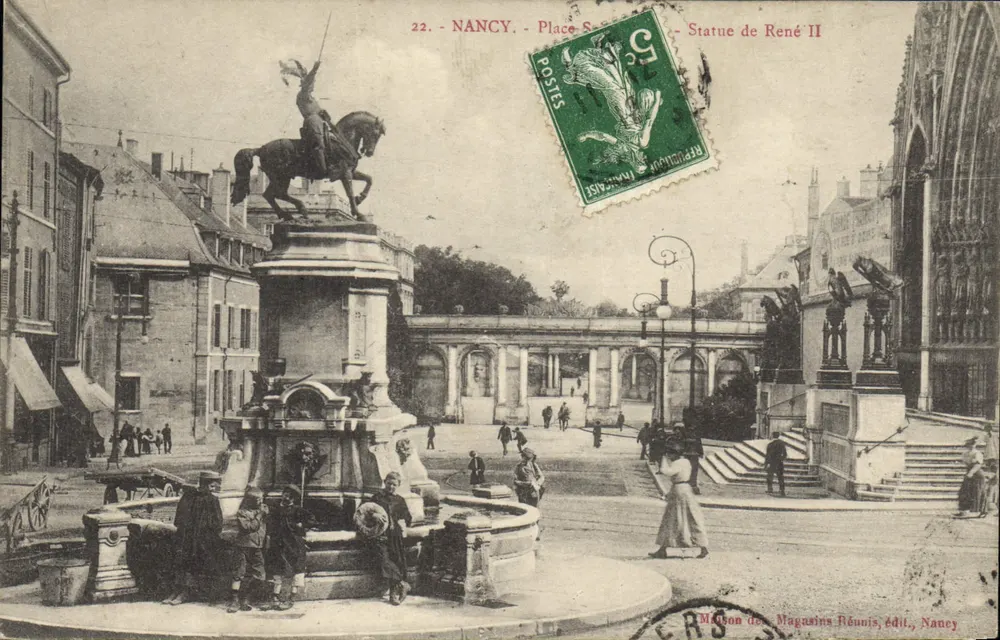 नैन्सी - स्टैनिस्लास स्क्वायर - रेने द्वितीय की प्रतिमा — मैसन डेस मैगासिन रेनिस, एडिट., नैन्सी - आगे