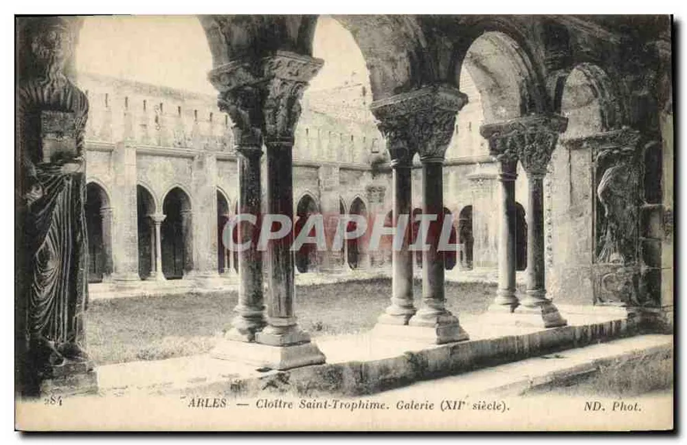 Arles — Claustro de São Trofiméu. Galeria (século XII). — ND, Fot. - Frente