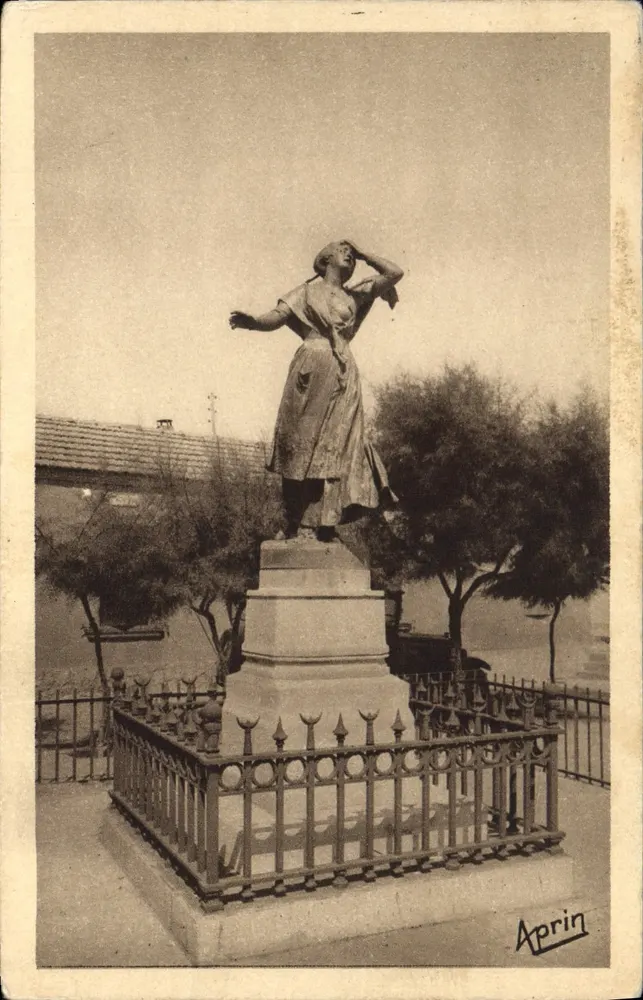 Estátua de Mireille — Les Saintes-Maries-de-la-Mer — editada por Aprin - Frente