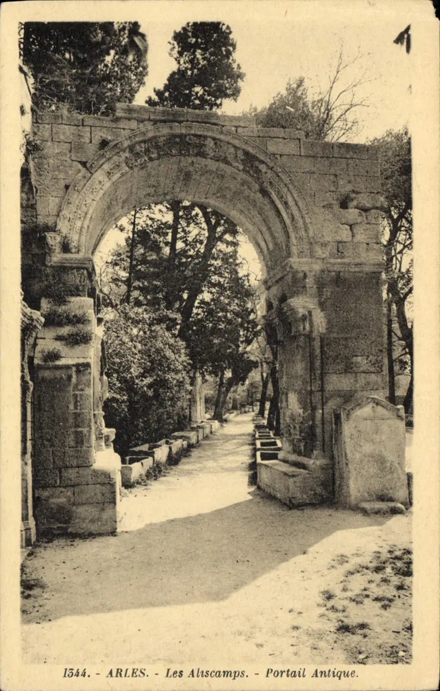 Arles - Les Aliscamps - Portale Antico - Recto