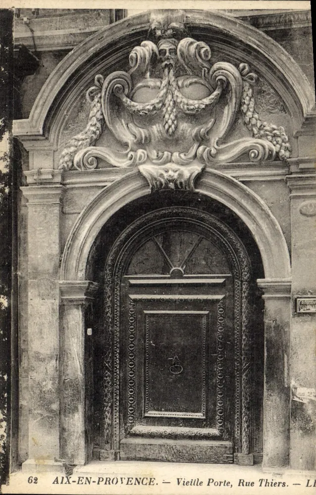 Aix-en-Provence — Alte Tür, Rue Thiers — LL - Vorderseite