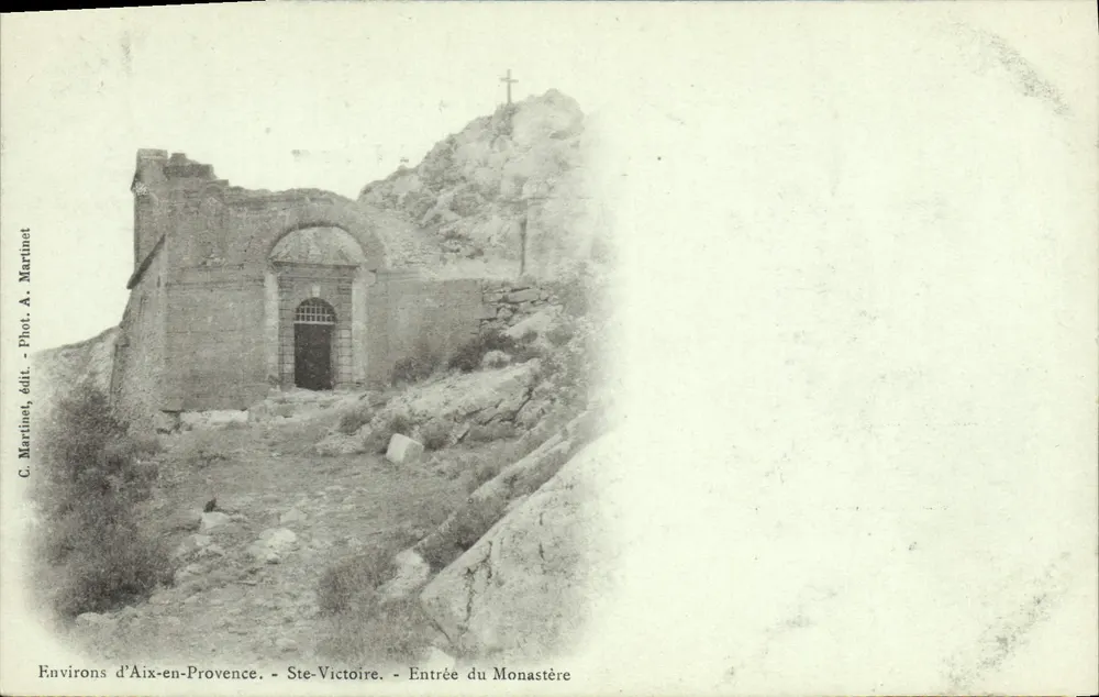 Umgebung von Aix-en-Provence — Ste-Victoire — Eingang zum Kloster — C. Martinet, Fot. A. Martinet - Vorderseite