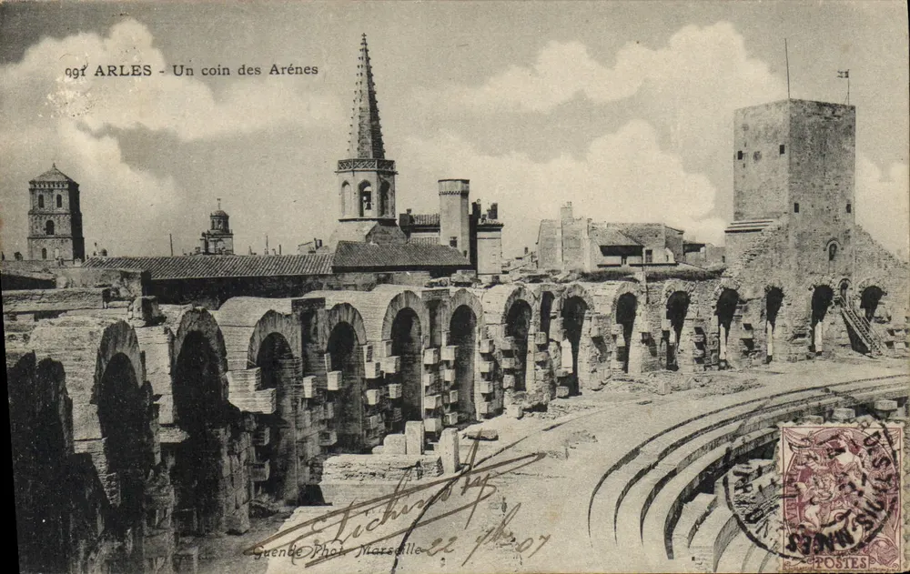 Arles - Um canto das Arénes — Quende Fot. Marselha, n° 17 - Frente