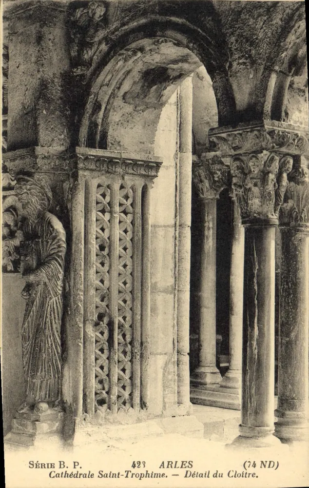 Kathedrale Saint-Trophime — Detail des Klausurhofes — ARLES - Vorderseite