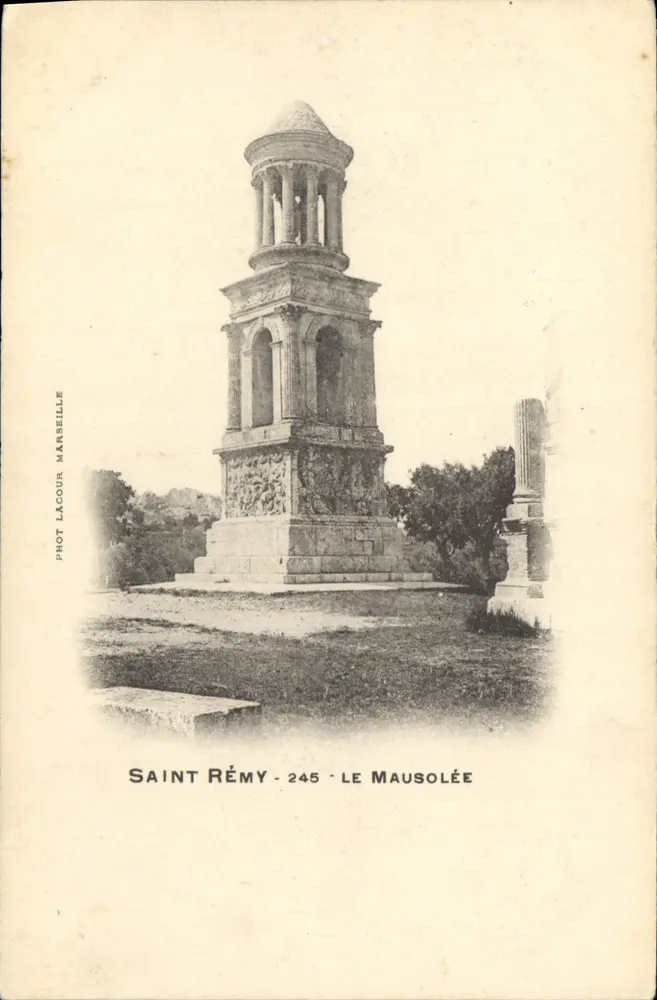 Saint Rémy — O Mausoléu — Fotografia LACOUR Marseille 245 - Frente
