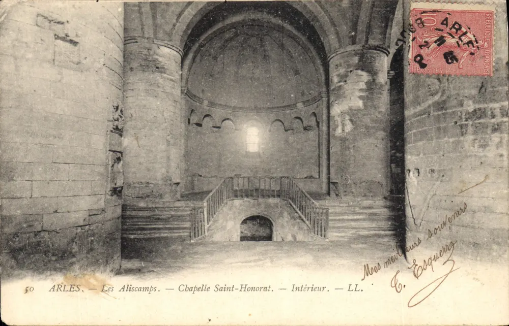 Arles — Les Aliscamps — Kapelle Saint-Honorat — Innenraum — LL. - Vorderseite