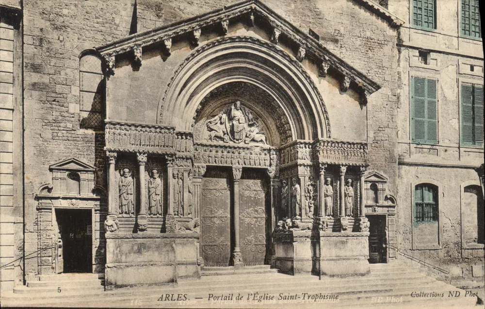 Arles — Portal der Kirche Saint-Trophime — ND Phot - Vorderseite