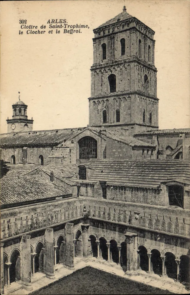 Arles — Claustro de San Trofimo, el Campanario y el Beffroi — Editor: Anciens Étab. Neuppin et Cie, 32, av. de Béthel, París - Anverso