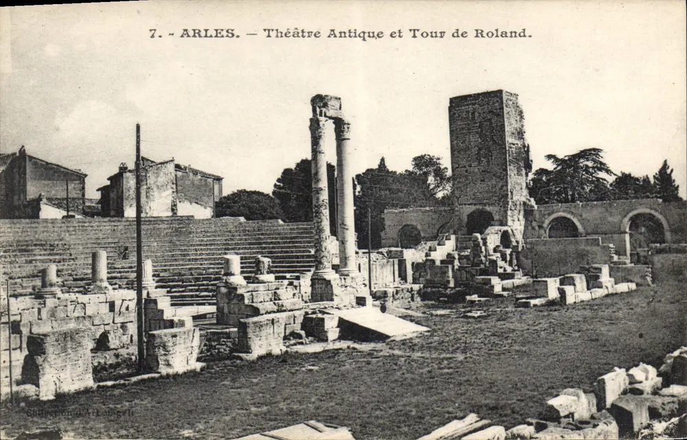 Arles — Antikes Theater und Turm von Roland — Sammlung L. Daucau - Vorderseite