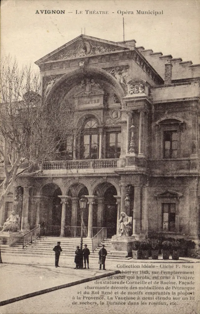 Avignon — O Teatro — Ópera Municipal — Cliché F. Meau - Frente