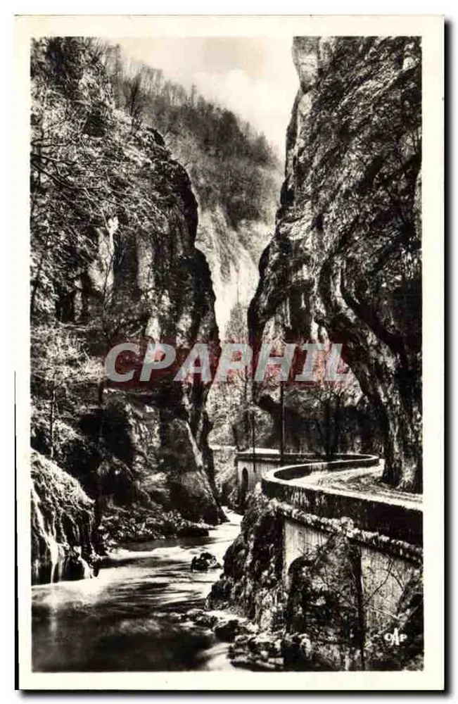 Eingang in den Wüsten - Route de St-Laurent-du-Pont — MASSIF der GRANDE CHARTREUSE — Verlag OAP - Vorderseite