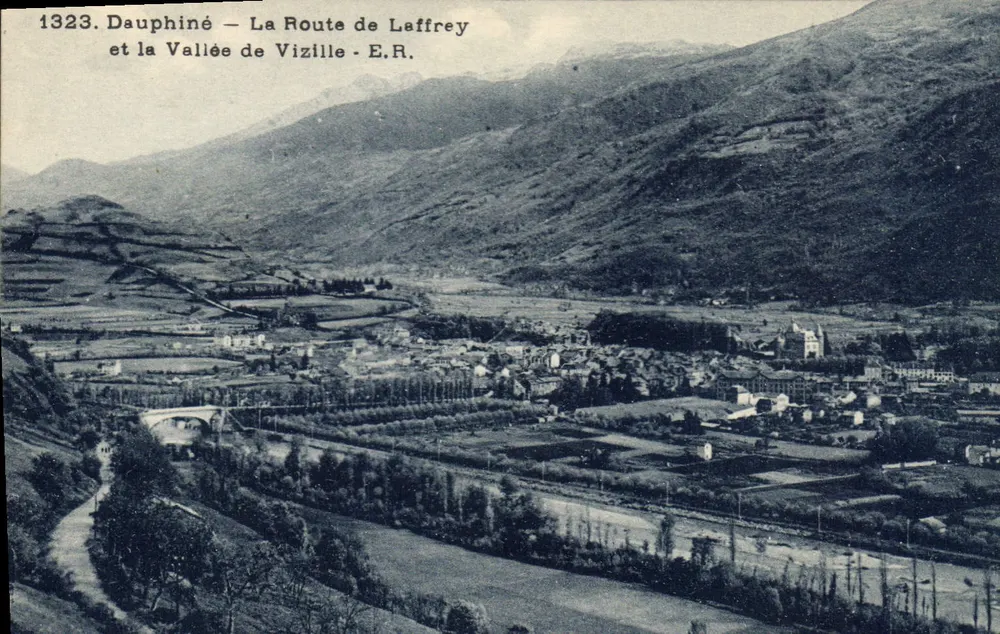 Dauphiné — Die Straße von Laffrey und das Tal von Vizille — E.R. — n° 1323 - Vorderseite