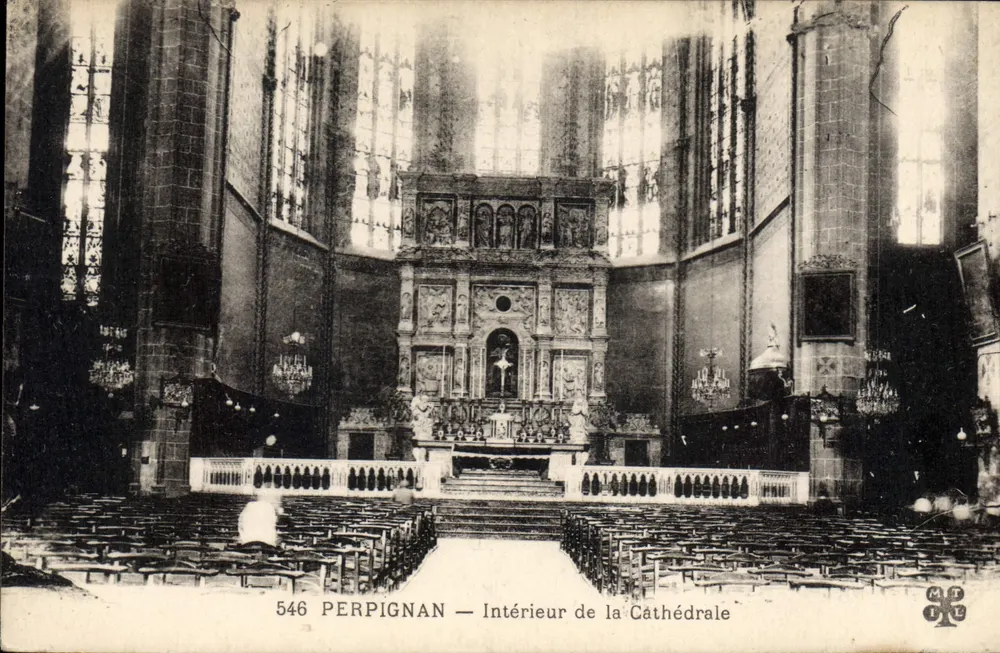 Perpignan — Interior da Catedral — MTLE - Frente