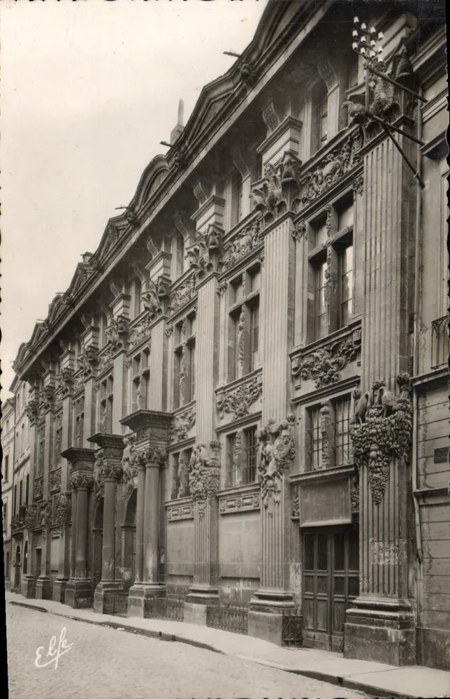 O Hotel de Pierre — Toulouse — Edições « Pyrénées-Océan » - Frente