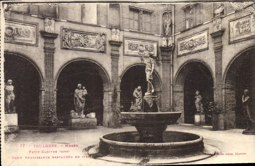 टूलूज में पिटी-क्लोइट्र म्यूजियम के रेनेसांस के आंतरिक यार्ड — 1732 में नवीनीकृत — प्रकाशक: बूच भाइयों, टूलूज - आगे