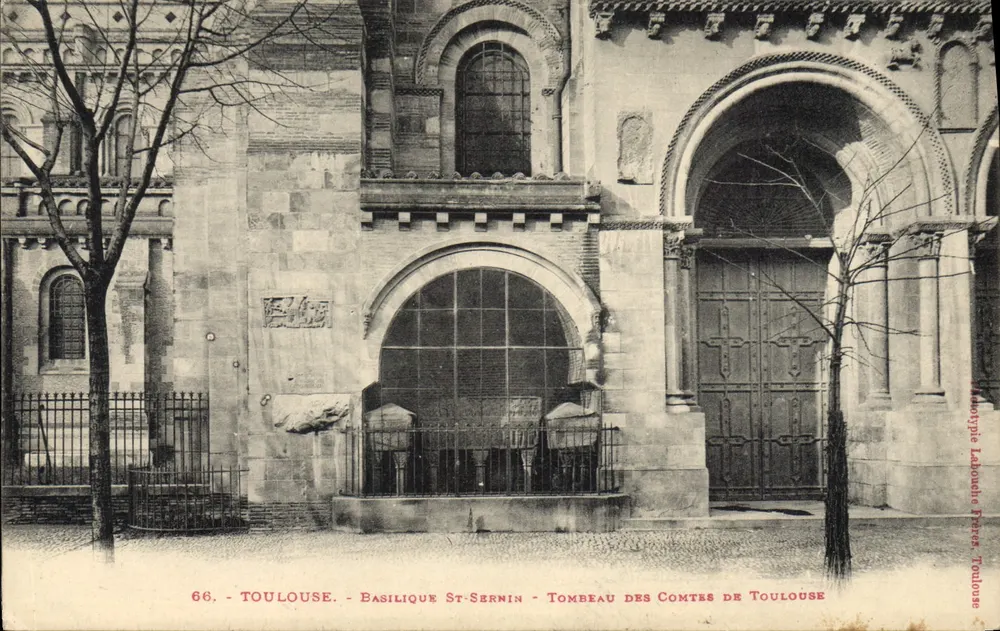 Toulouse - Basílica de Saint-Sernin - Túmulo dos Condes de Toulouse - Frente