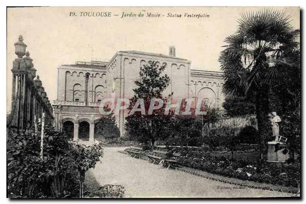 Toulouse — Jardim do Museu — Estátua Vestrepatin - Frente