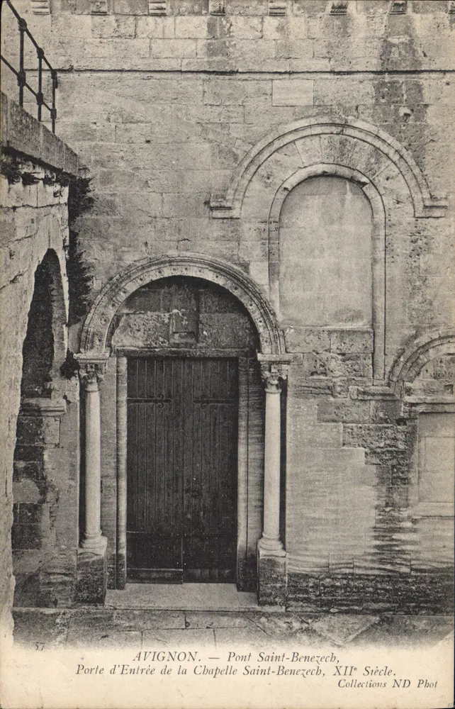 Avignon — Pont Saint-Benezech, Eingangstür der Kapelle Saint-Benezech, 12. Jahrhundert — Sammlung ND Phot - Vorderseite