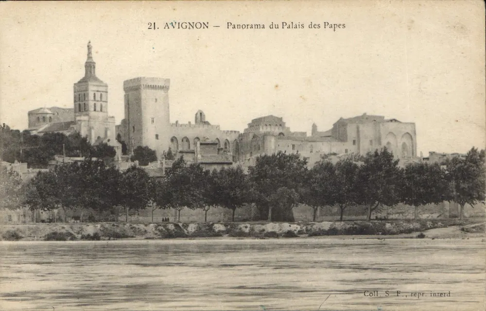 Avignon — Panorama do Palácio dos Papas — Coll. S.P., repr. interd. - Frente