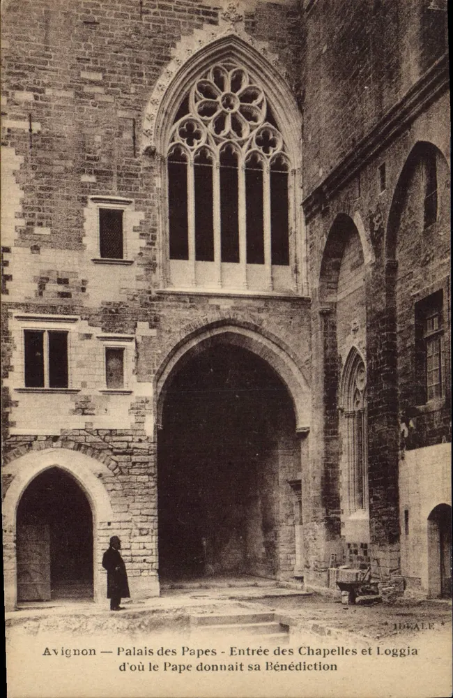 Avignon — Palast der Päpste — Eingang zu den Kapellen und Loggia, von der der Papst seine Segnung erteilte — IDEALE - Vorderseite