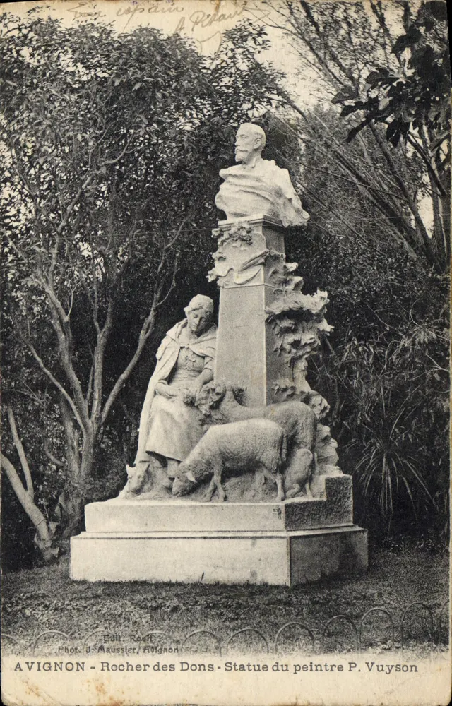 Avignon - Rocher des Dons - Statue du peintre P. Vuyson - Frente