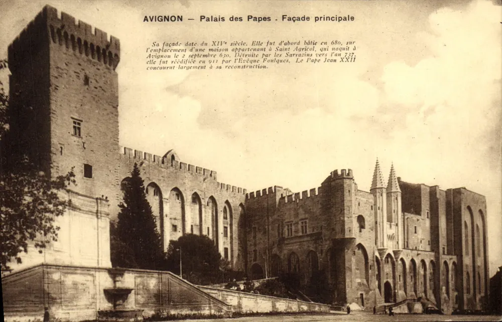 Avignon — Palácio dos Papas — Fachada principal — Ed. Artéa, n° 16 - Frente