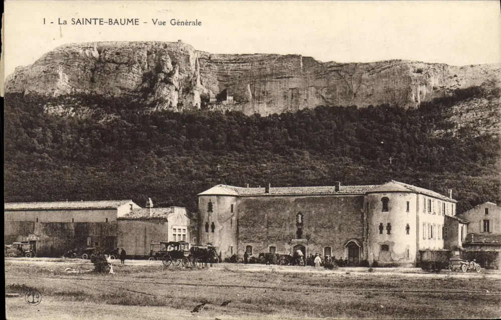 A Sainte-Baume — Vista Geral — Editor : - Frente