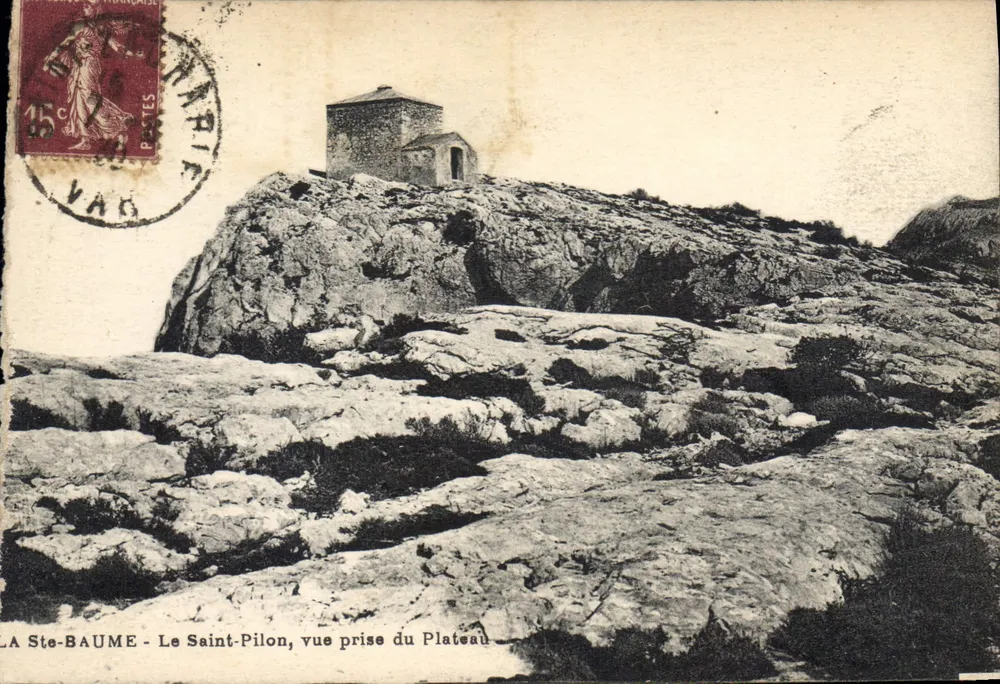 La Ste-Baume - Le Saint-Pilon, Ansicht vom Plateau - Vorderseite