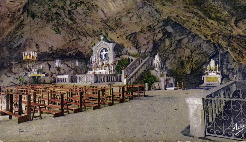 La Sainte-Baume — Interior da gruta — Adia - Frente