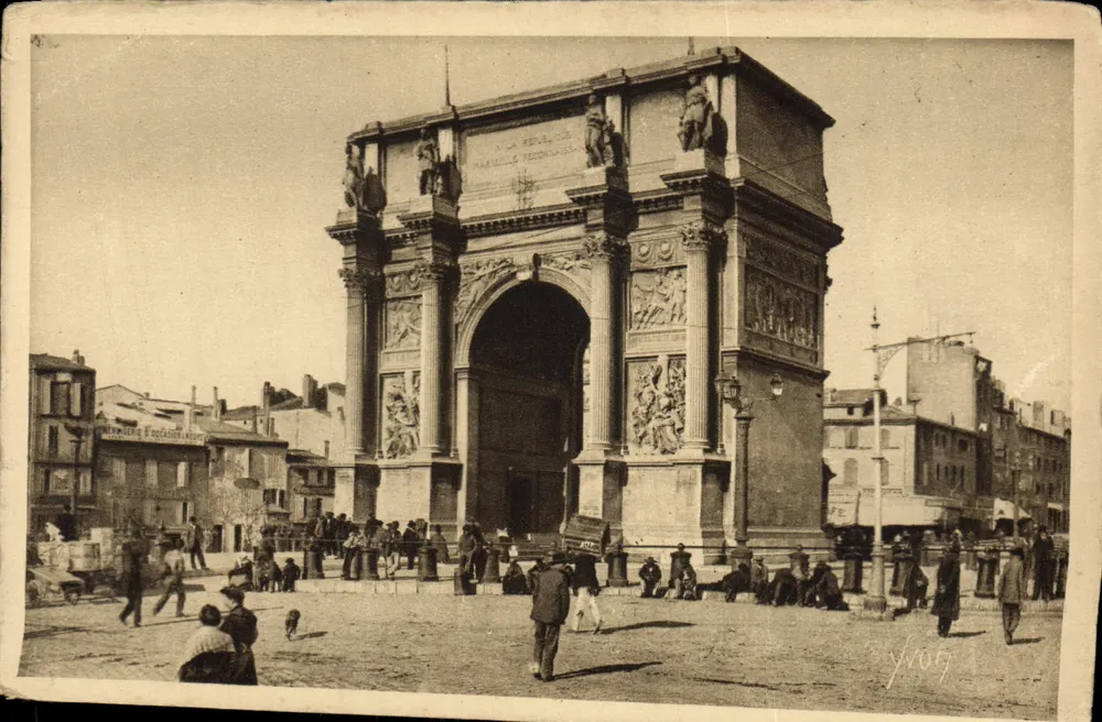 A Porta de Aix — Marselha — Edição YVON - Frente