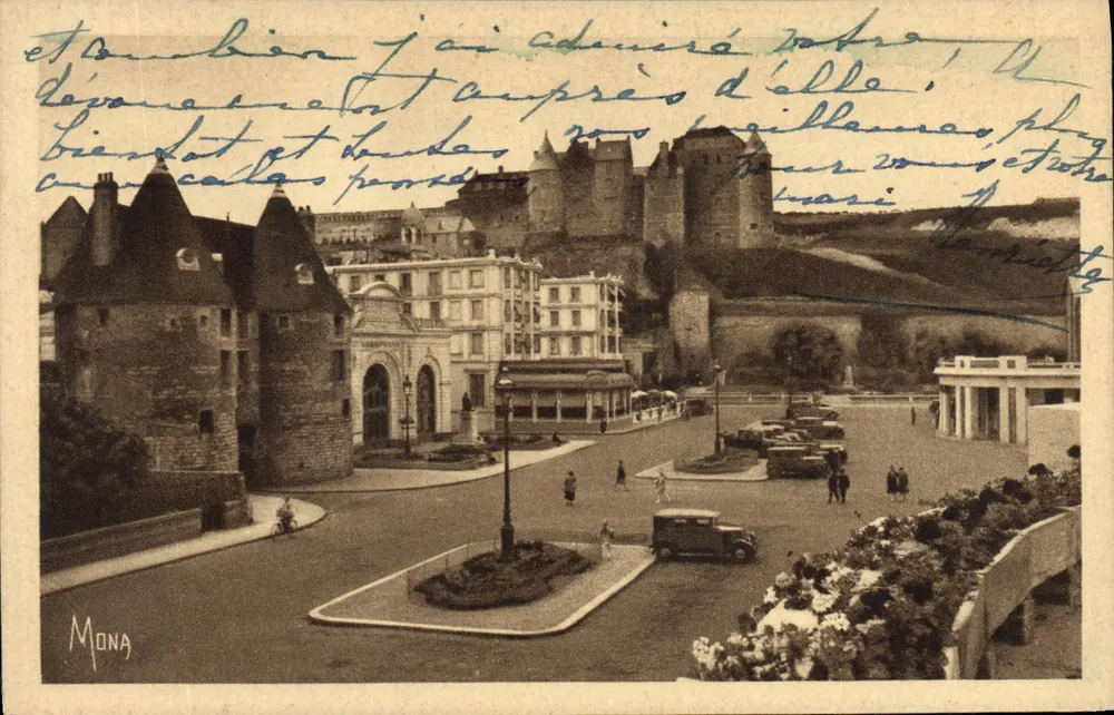 Dieppe — De Torens, het Kasteel en de Esplanade van het Casino — Mona, N° 29 - Voorkant