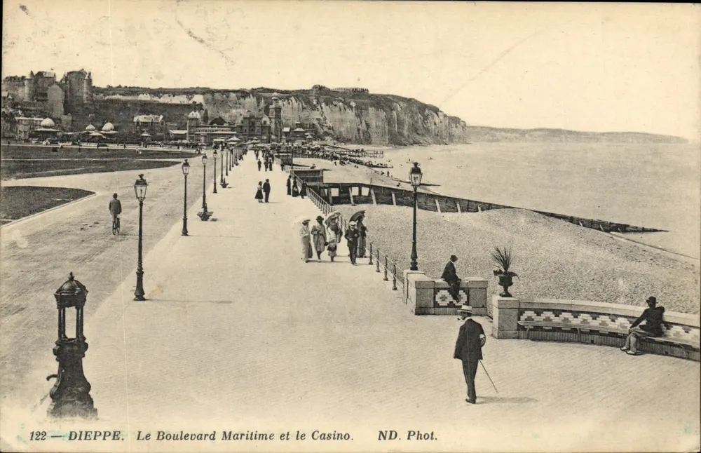 Dieppe — Der maritime Boulevard und das Casino — ND. Foto n°122 - Vorderseite