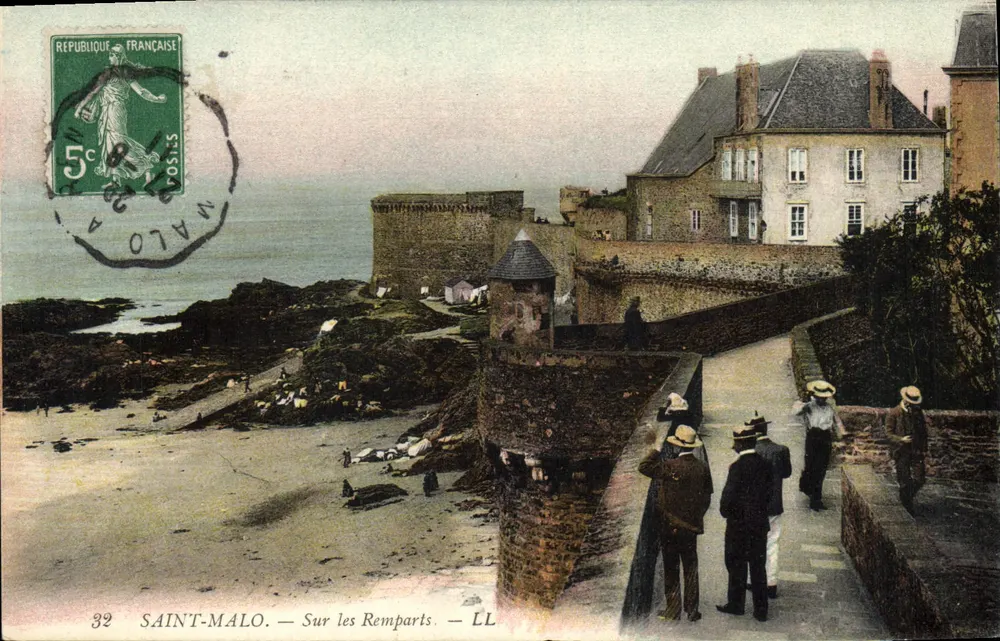 Saint-Malo — Auf den Mauern — LL - Vorderseite