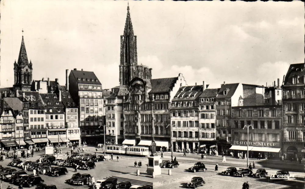 Praça Kléber — Strasbourg — Ed. La Cigogne, n° 67.999.97 - Frente