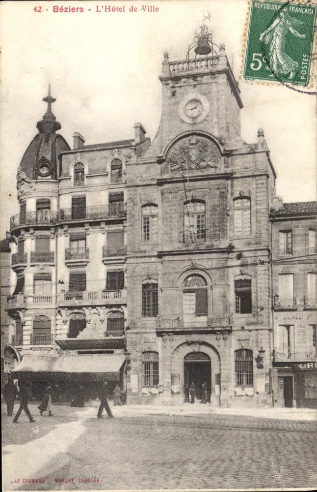 Béziers - O Palácio de Ville — editor Le Chameau, n°42 - Frente